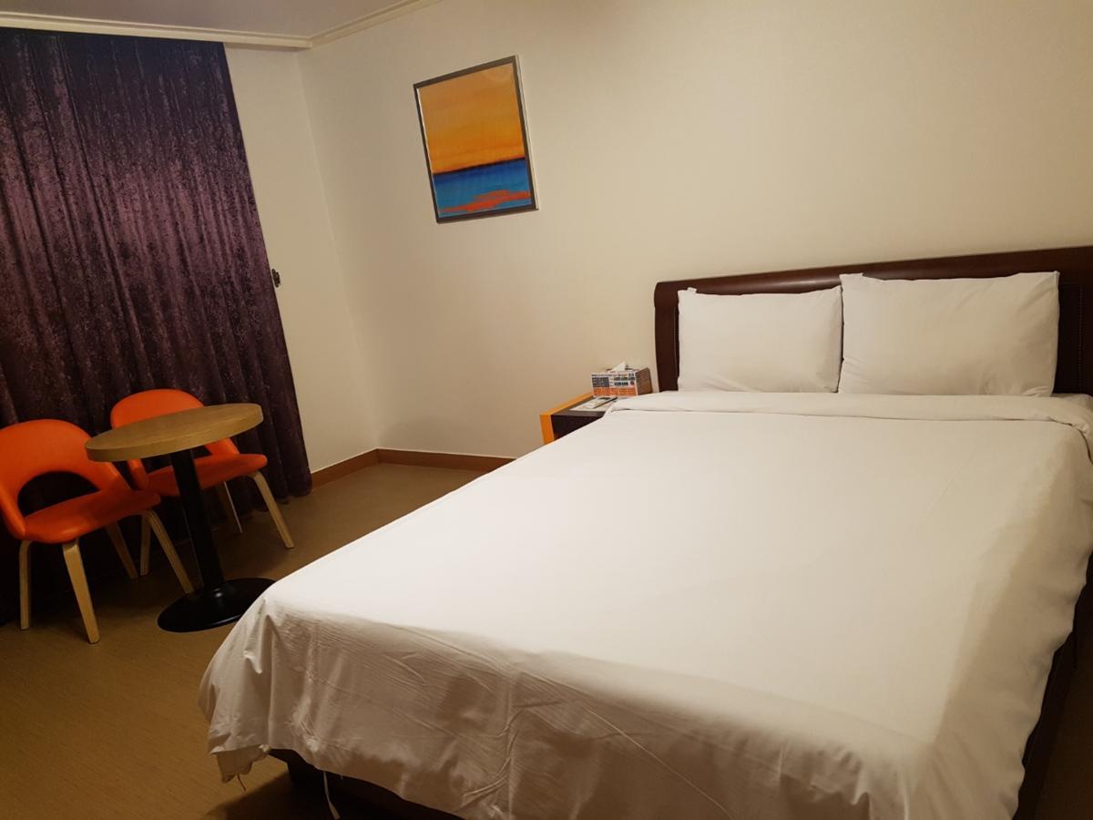 Crystal Motel Gangneung Bagian luar foto
